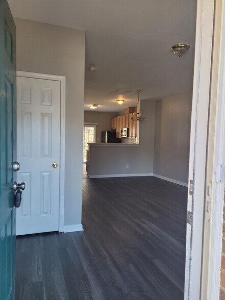 Building Photo - 4622 Punjab St