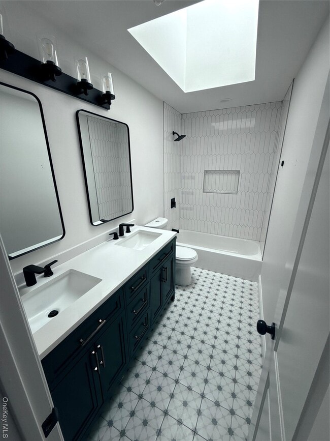 Building Photo - 3 Nevada St