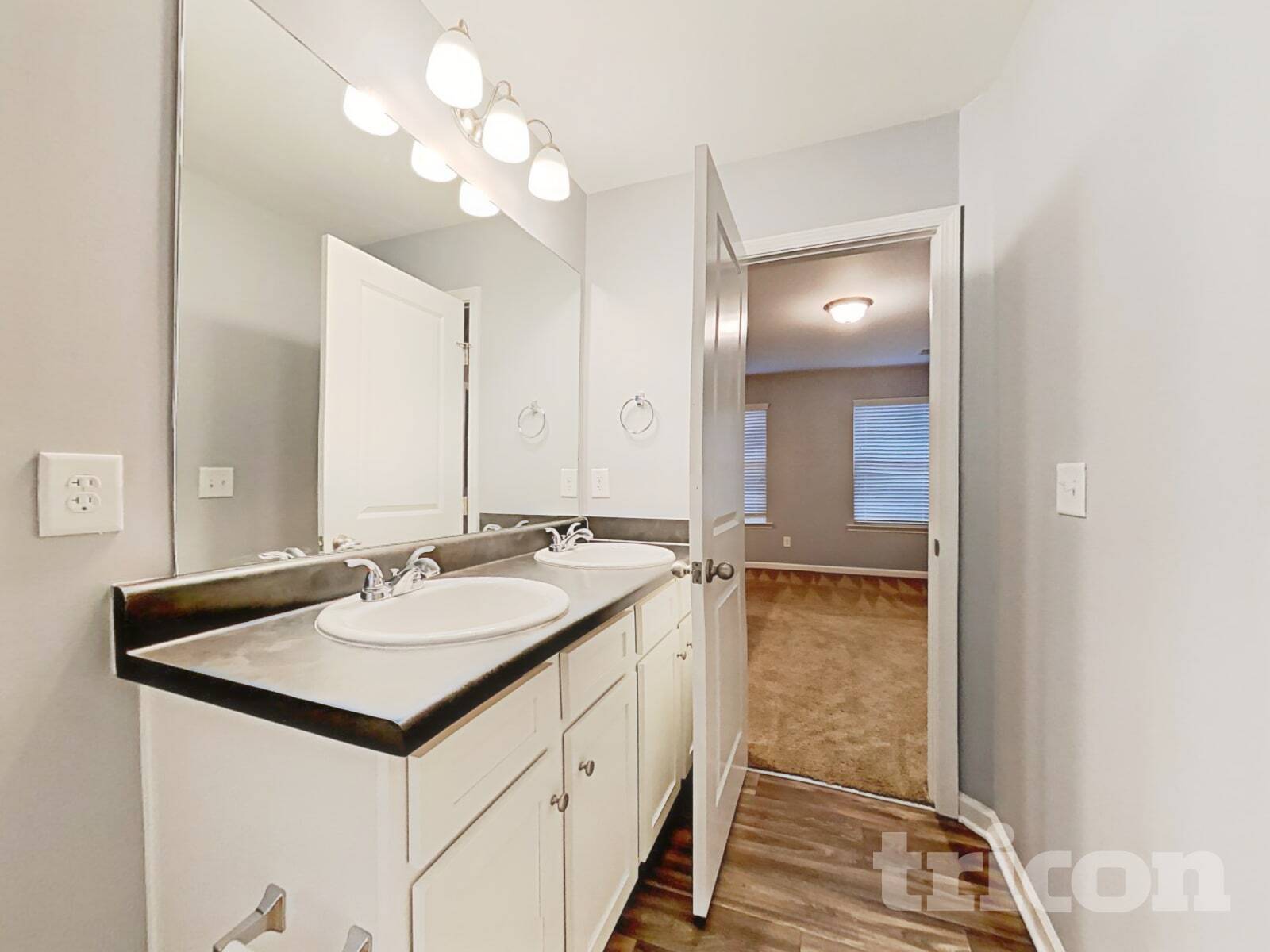 Building Photo - 2271 Wentworth Park Dr