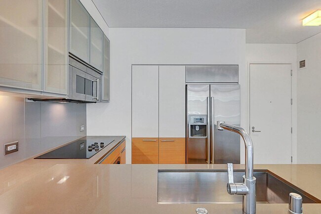 Building Photo - Veer Towers 2310E- City/Strip Views from this Stunning 1Bd/1Ba Residence