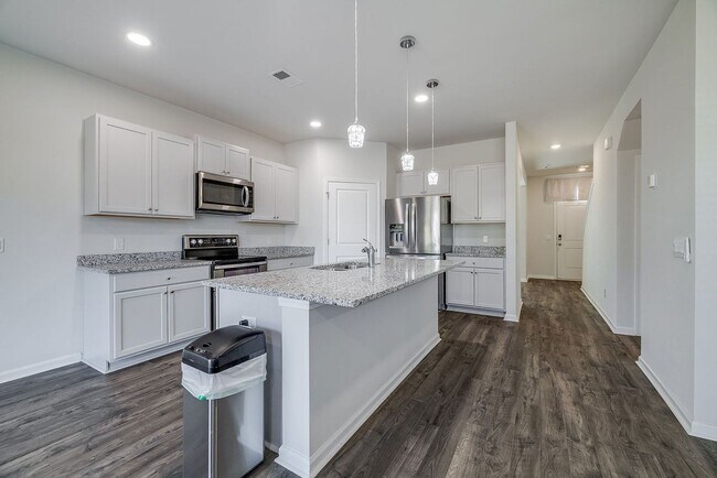 Building Photo - Spacious 5BR Home with Loft & Smart Features in Rincon