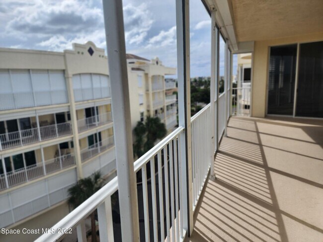 Building Photo - 703 Solana Shores Dr