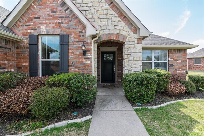 Building Photo - 2424 Dawn Mist Dr