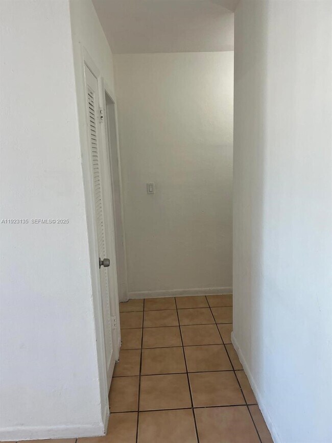 Building Photo - 19130 SW 113th Pl