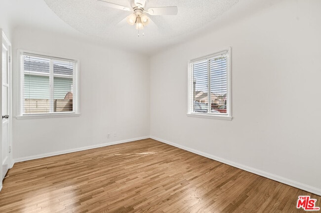 Building Photo - 7869 Croydon Ave