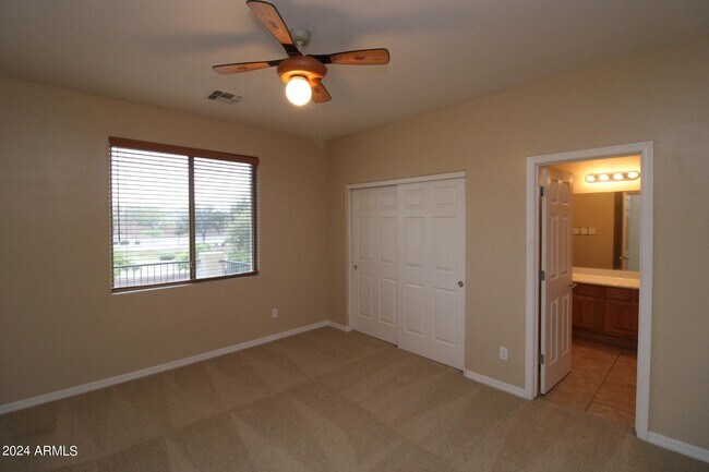 Building Photo - 3951 E Ravenswood Dr