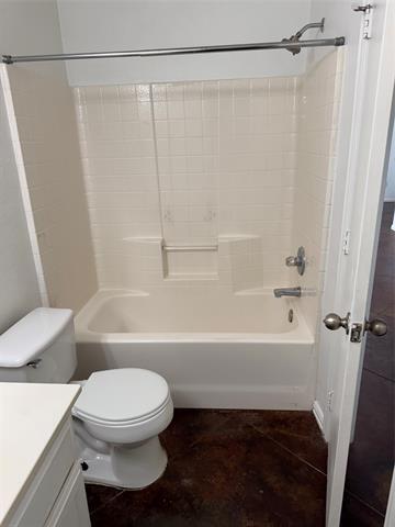 Building Photo - 521 Oakwood Ln