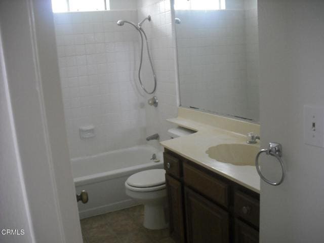 Building Photo - 2560 Sextant Ave