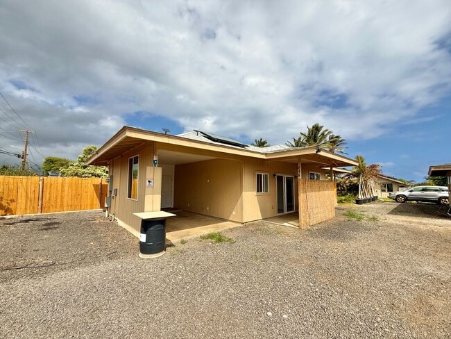 Building Photo - Newly Upgraded - 2 Bedroom / 1 Bathroom House In Waiehu For Rent! Pet friendly!