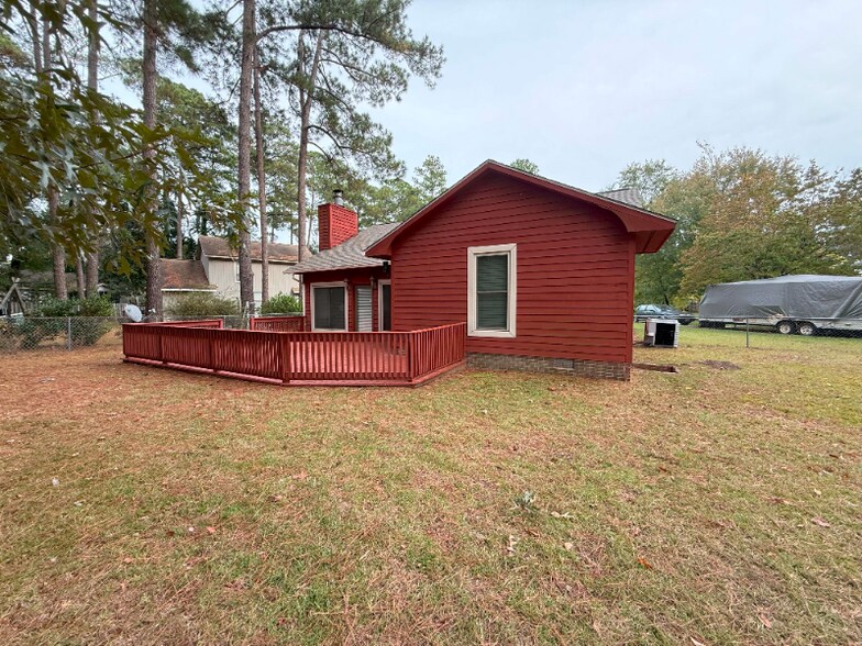 Building Photo - 300 Bonita Ct