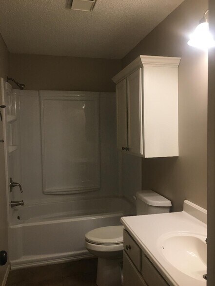 Bathroom - 103 Bean St