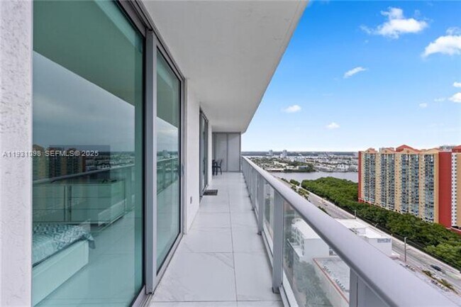Building Photo - 300 Sunny Isles Blvd