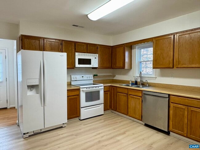 Building Photo - 3176 Crossfield Ln