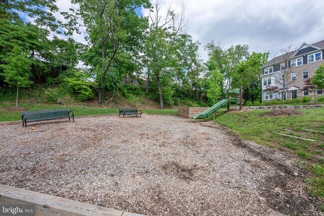 Building Photo - 6069 Dreher Ct