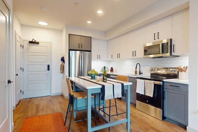 Building Photo - 80 Rugg Rd