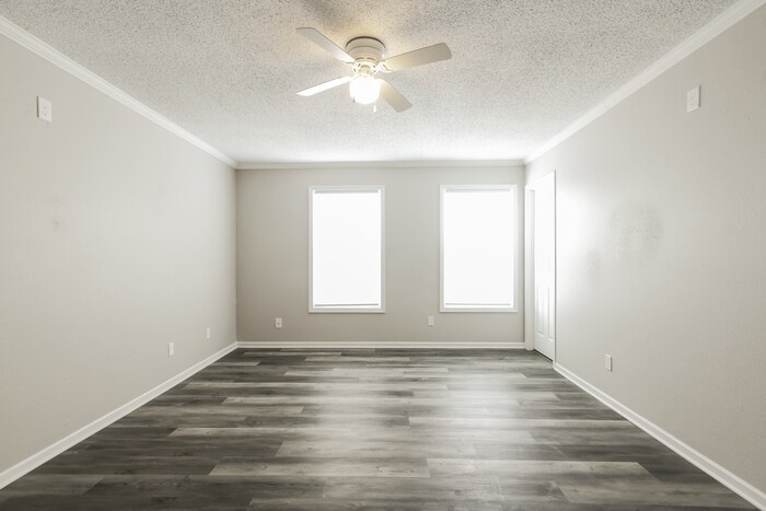 Building Photo - 10842 Wymm Ln