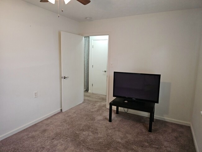 Building Photo - 1173 Moton Ave SW