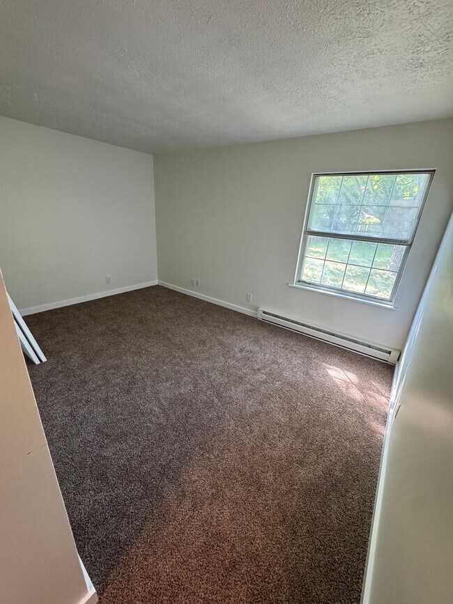 Building Photo - Remodeled Three Bedroom Single Family Home...