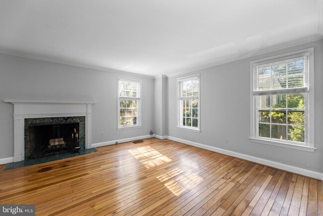 Building Photo - 2810 N Glade St NW