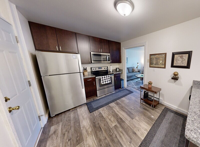 Building Photo - 502 N Main St