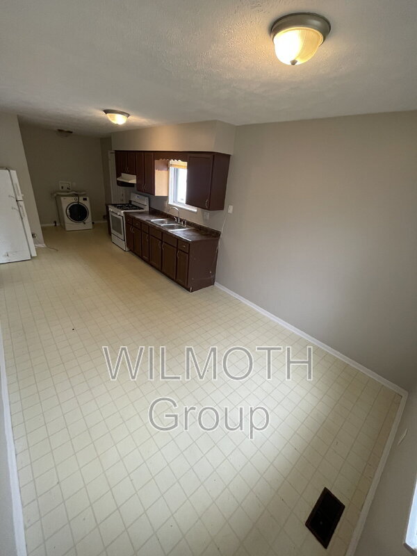 Building Photo - 1950 Carrollton Ave