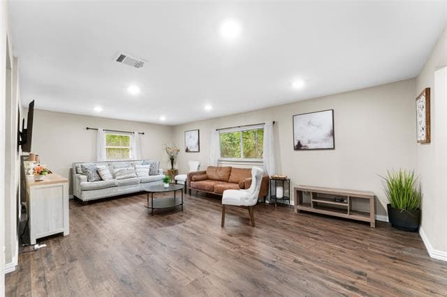 Building Photo - 2426 Cloverdale St