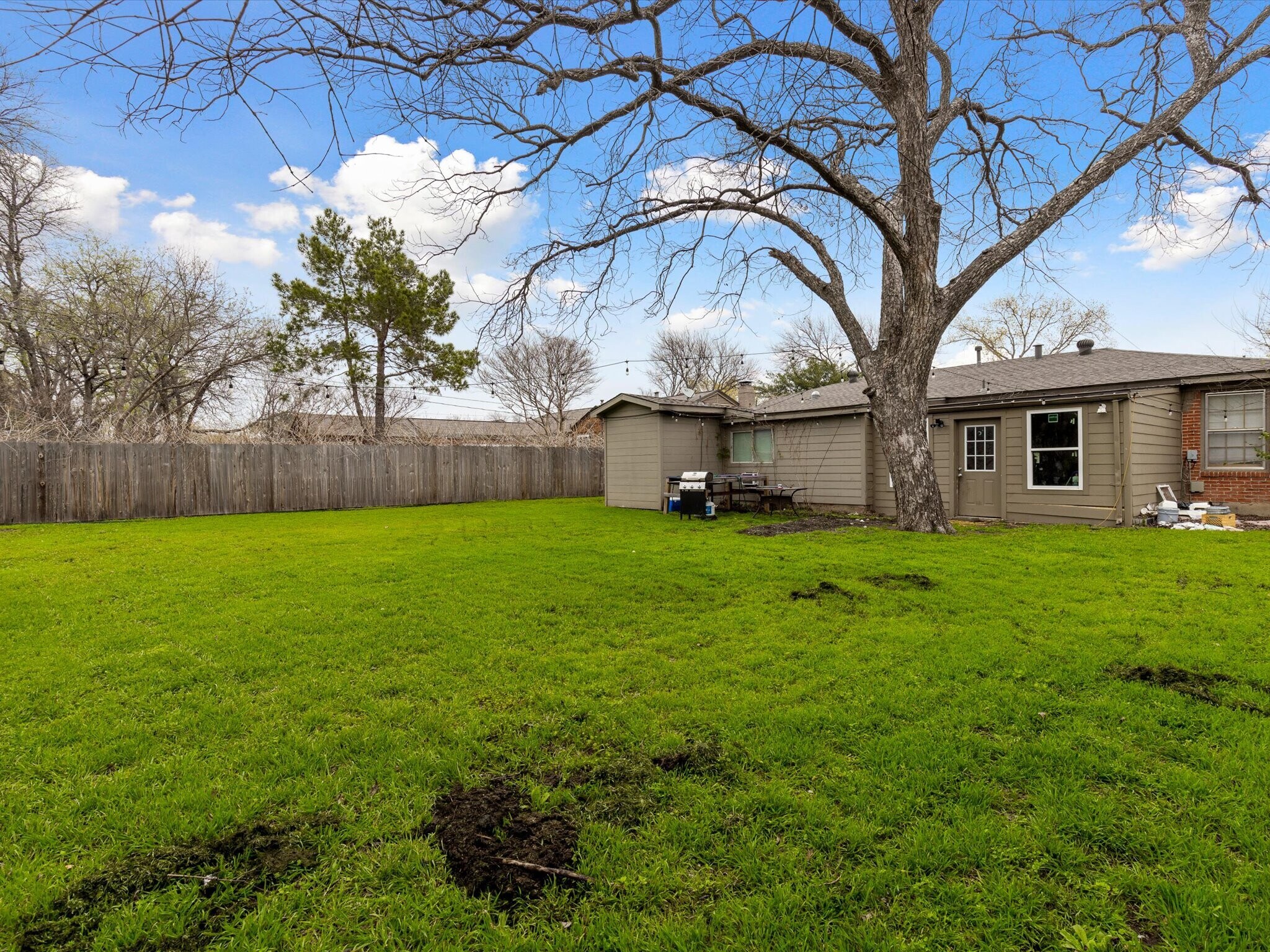 Building Photo - 4016 Acacia St