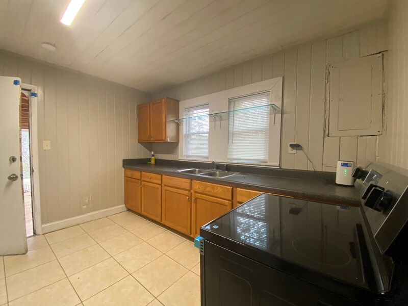 Building Photo - 8261 US-78