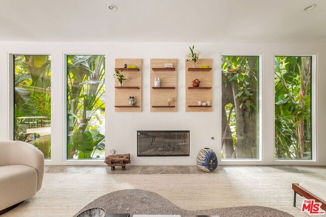 Building Photo - 1588 N Doheny Dr