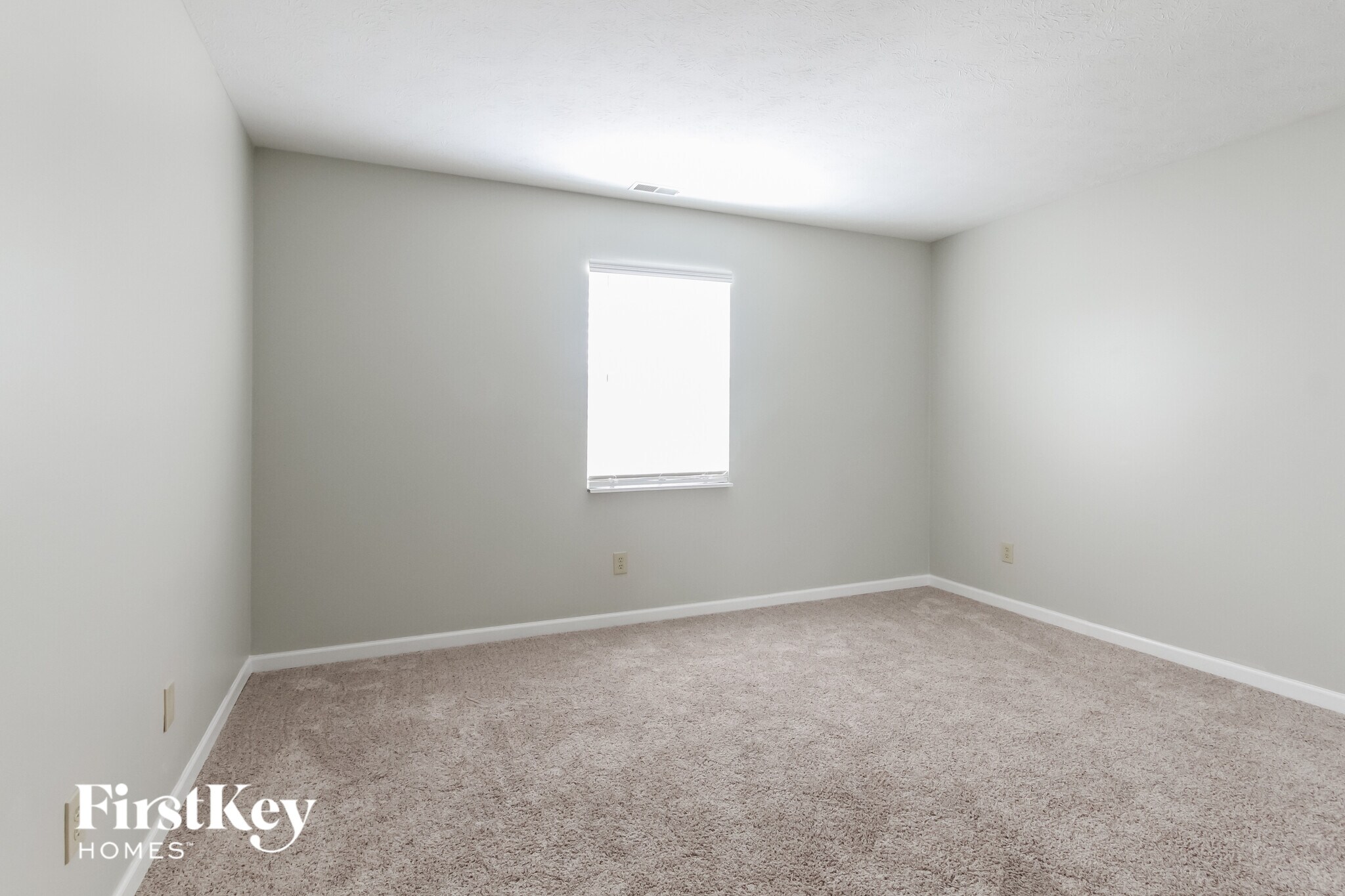 Building Photo - 8659 Eagles Nest Dr