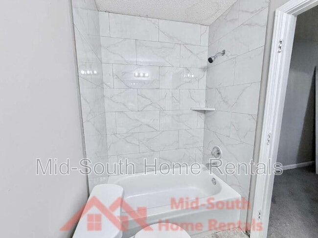 Building Photo - 5528 Ginners Dr