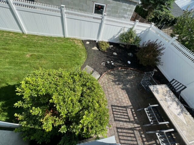 Building Photo - 508 School St