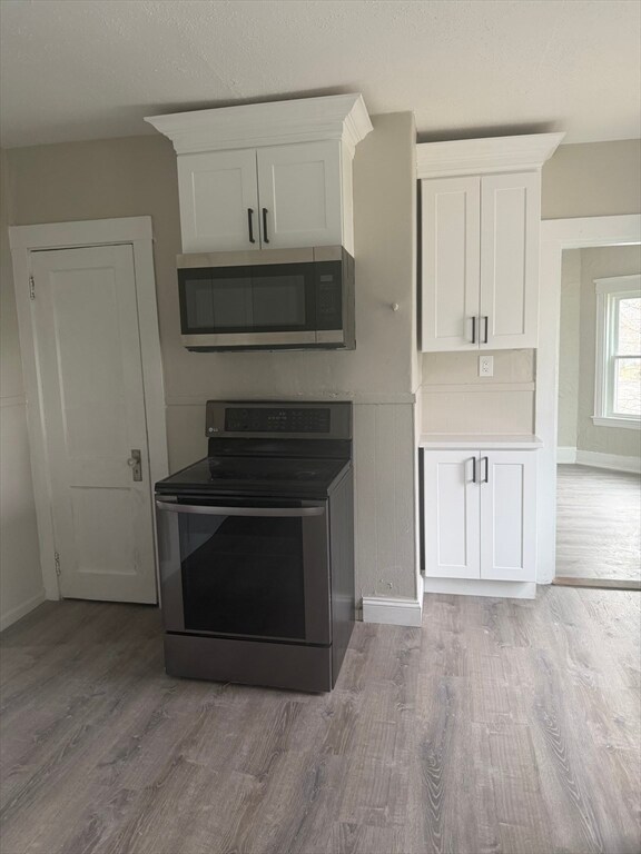 Building Photo - 68 Ash St