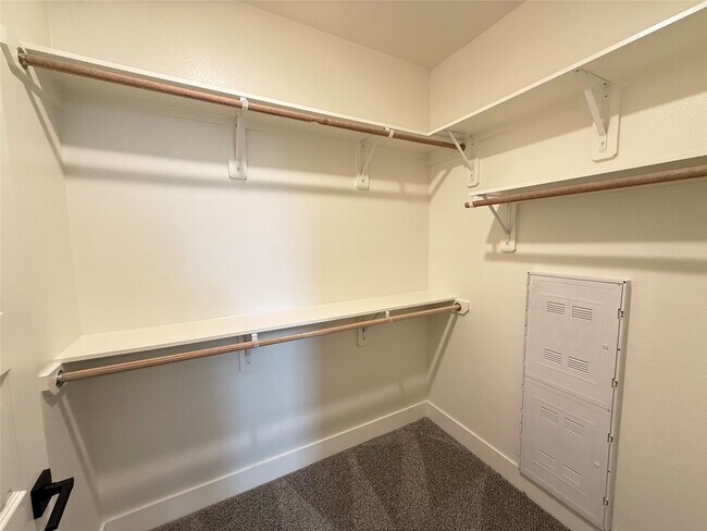 Building Photo - 2520 Washington Ave