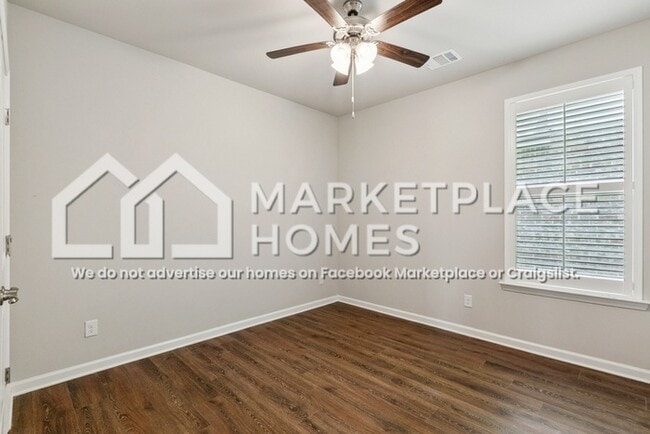 Building Photo - 5755 Oak Trace Dr
