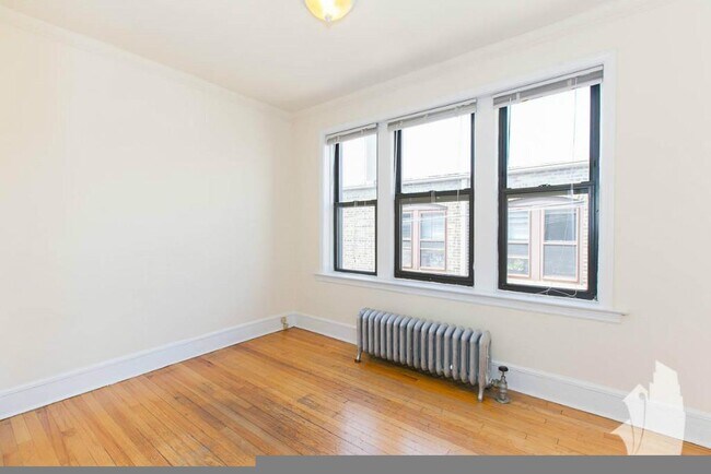 Building Photo - 2338 N Spaulding Ave