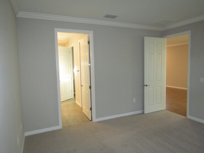 Building Photo - 148 Soliera St