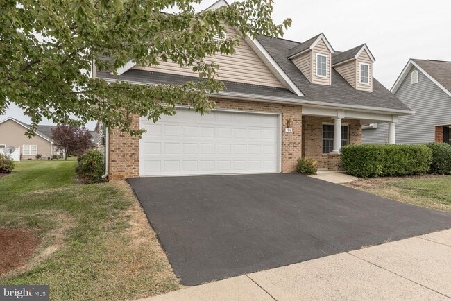 Building Photo - 106 Butterscotch Ct