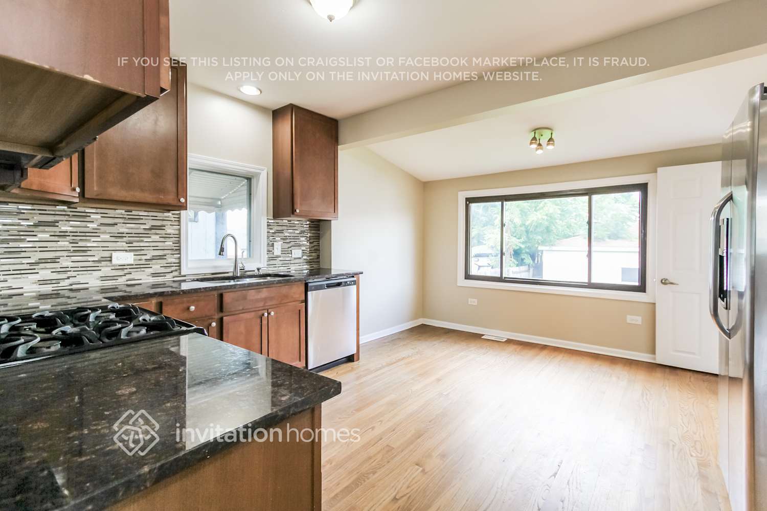 Building Photo - 2418 N 75th Ct