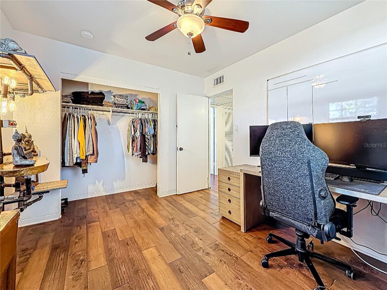 Building Photo - 3501 Beechwood Terrace