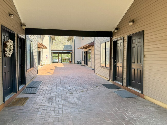 Building Photo - 515 N 200 E