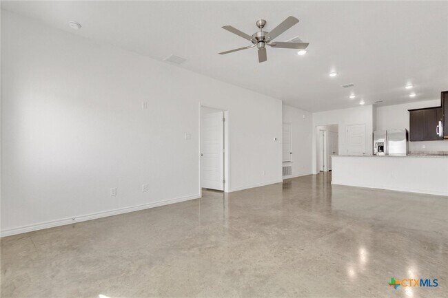 Building Photo - 3902 American Elm