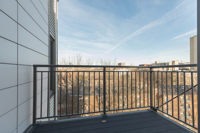 Building Photo - Terra on Lenox