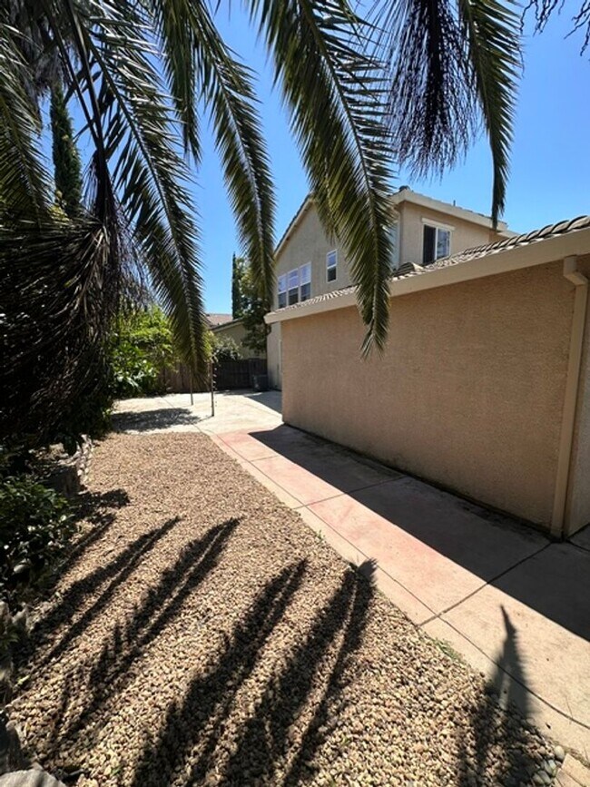 Building Photo - 5663 Lolet Way
