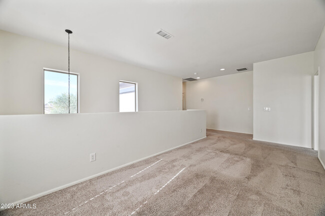 Building Photo - 43927 W Cypress Ln