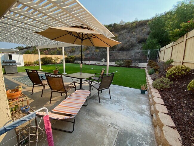 Building Photo - 10629 Bernabe Dr