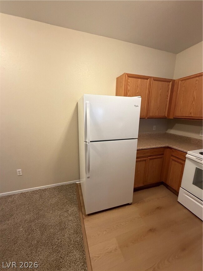 Building Photo - 2060 Rancho Lake Dr