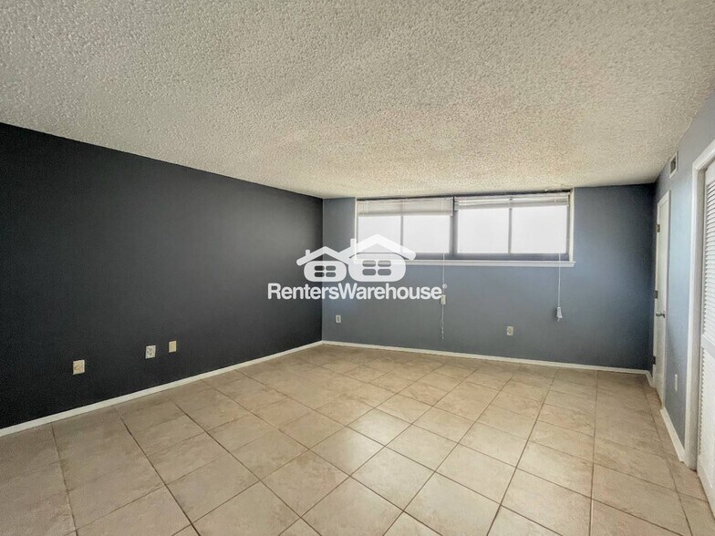 Building Photo - 1222 E Ocean View Ave