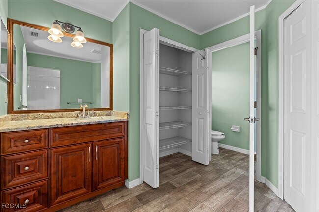 Building Photo - 2613 39th St SW