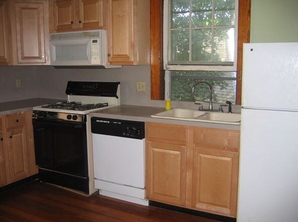 Primary Photo - 259 Rochambeau Ave
